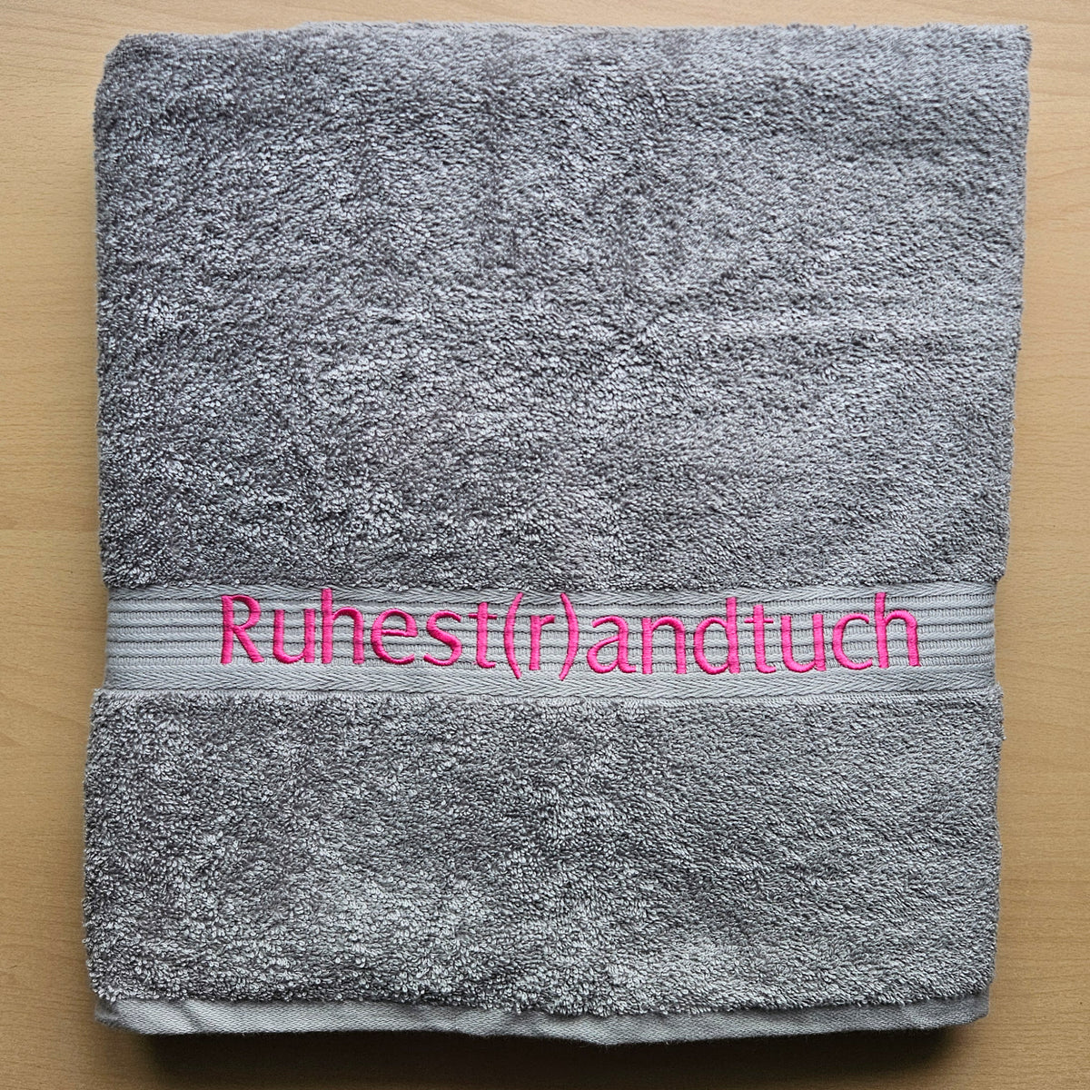 Besticktes Handtuch 70 × 140 cm – mit Name oder Motiv