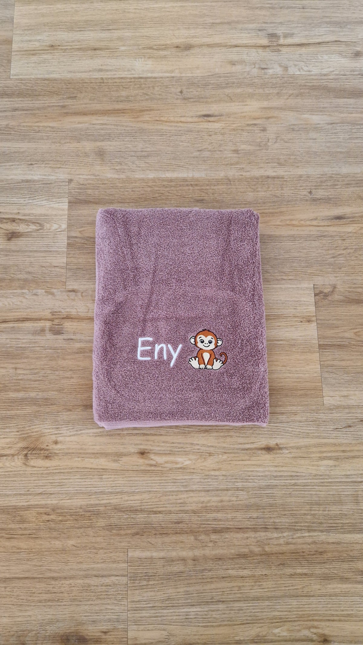 Besticktes Handtuch 70 × 140 cm – mit Name oder Motiv