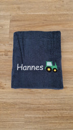Besticktes Handtuch 70 × 140 cm – mit Name oder Motiv